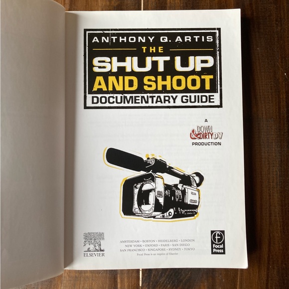 The Shut up & Shoot Documentary Guide by Anthony Q Artis. Great Paperback! - Picture 9 of 16